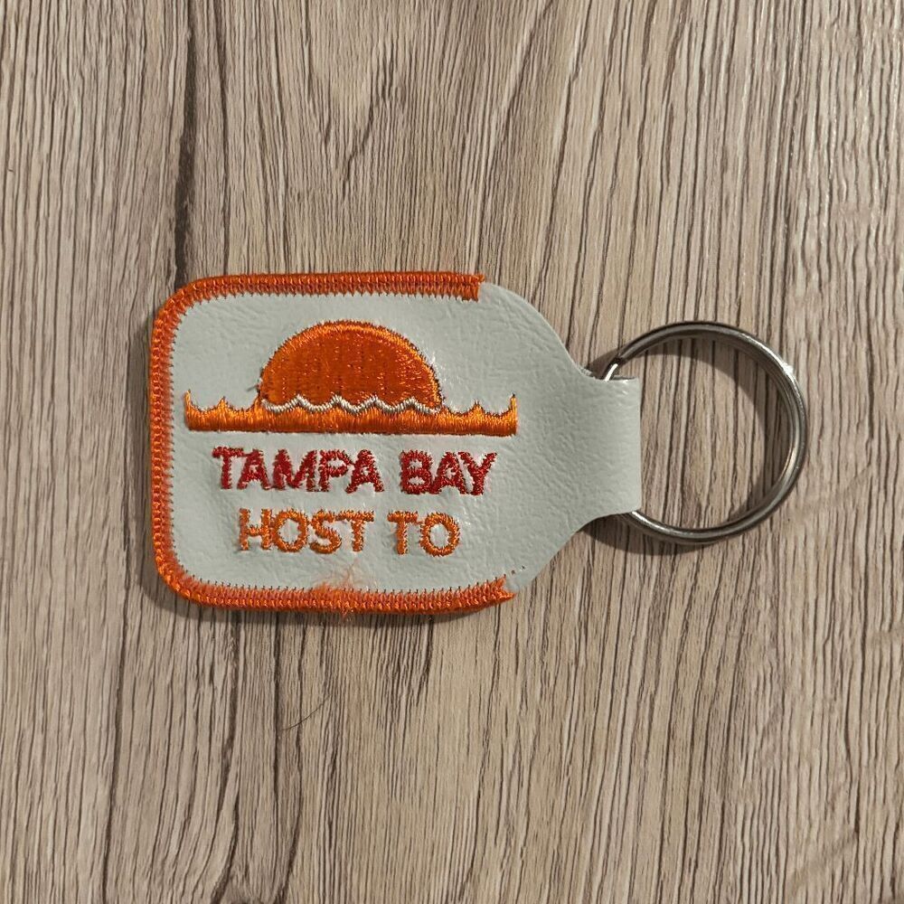 NFL Superbowl 18 XVIII 1984 Tampa Bay Leather Embroidered Keychain Vintage